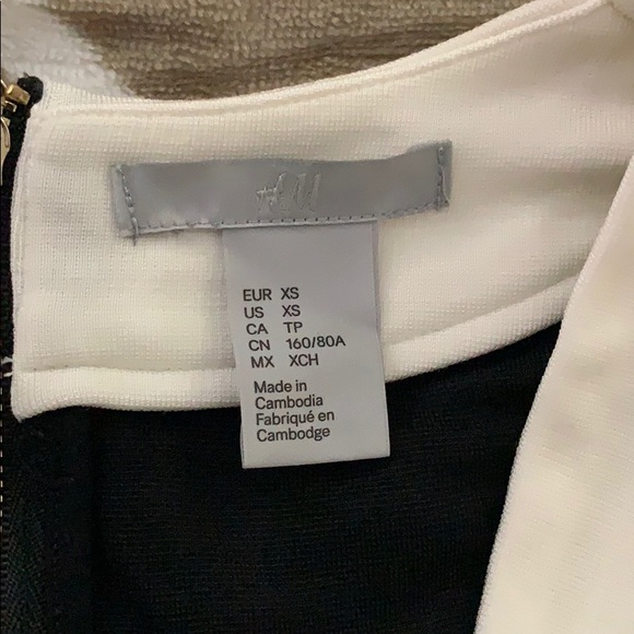 H&M short sleeves, knee-length dress - Picture 4 of 5